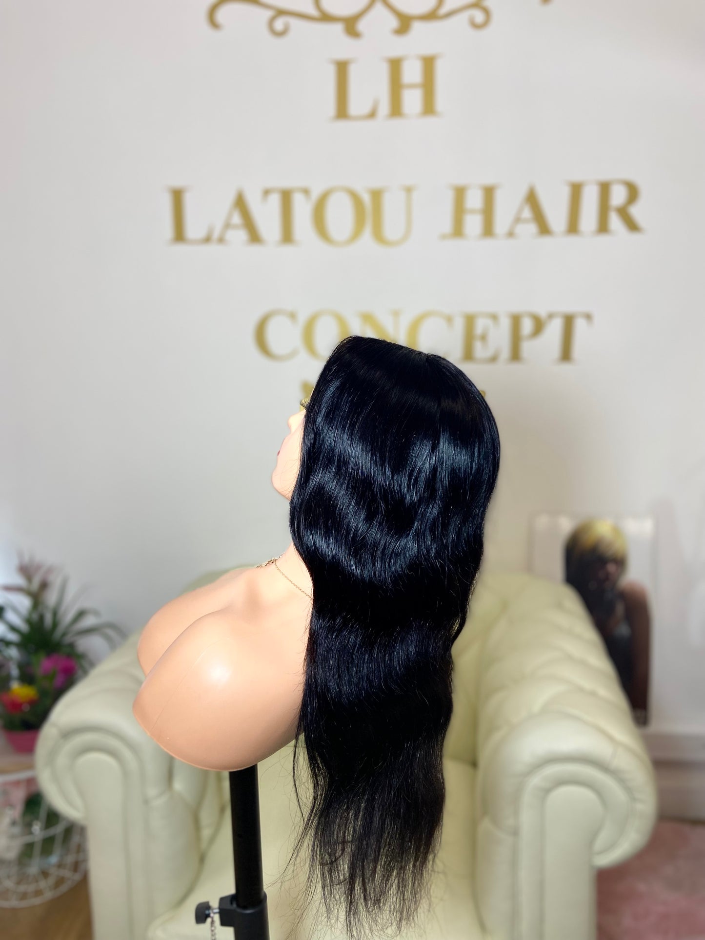 Perruque ondulée épais lace frontal 4x4 virgin cheveux brésiliens 10"(25cm) - 24"(60cm)